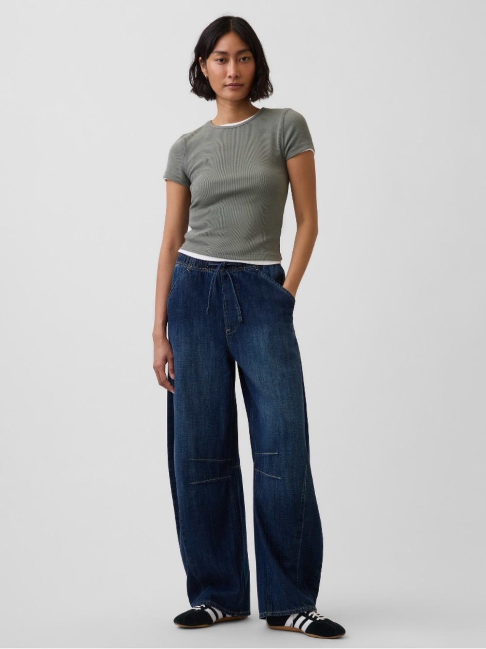 Gap Mid Rise East Horseshoe Jeans